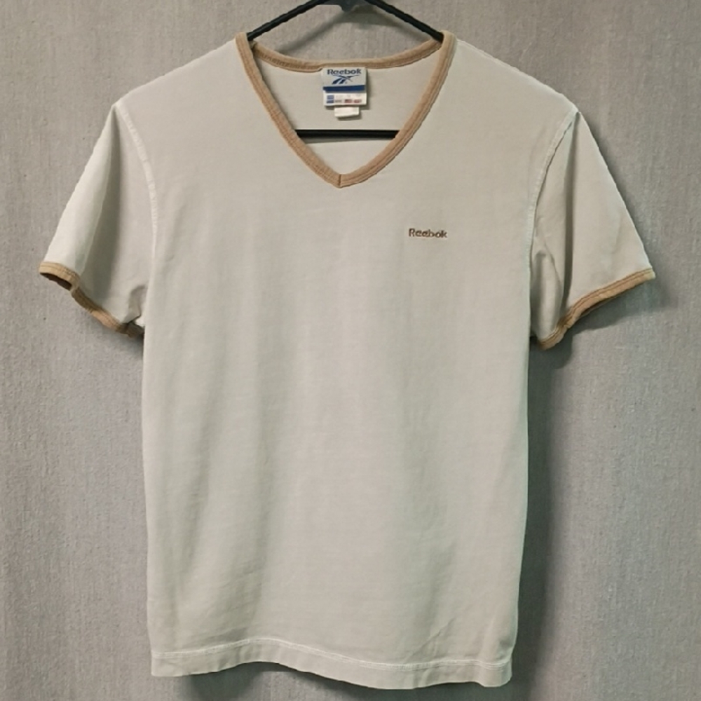 Reebok Vneck Tshirt Size M 100% Cotton Contrasting Trim